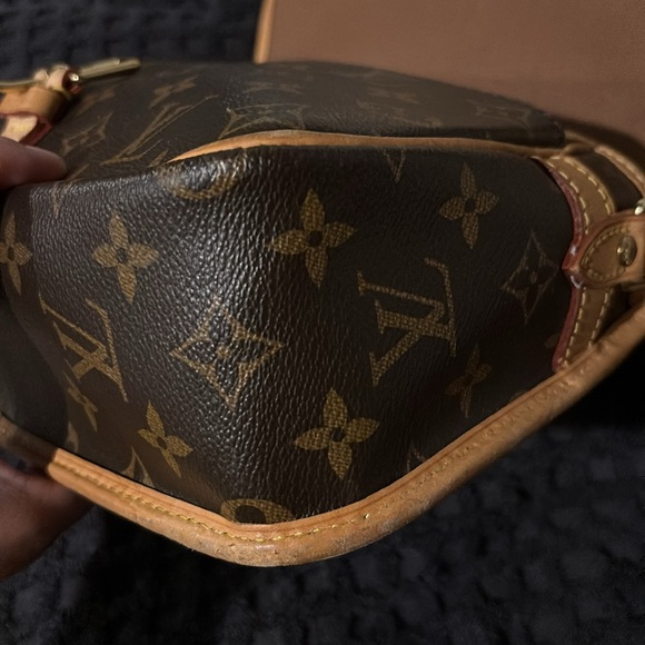 Louis Vuitton Crossbody bag 💎 RARE DISCONTINUED 💎 - Picture 3 of 8